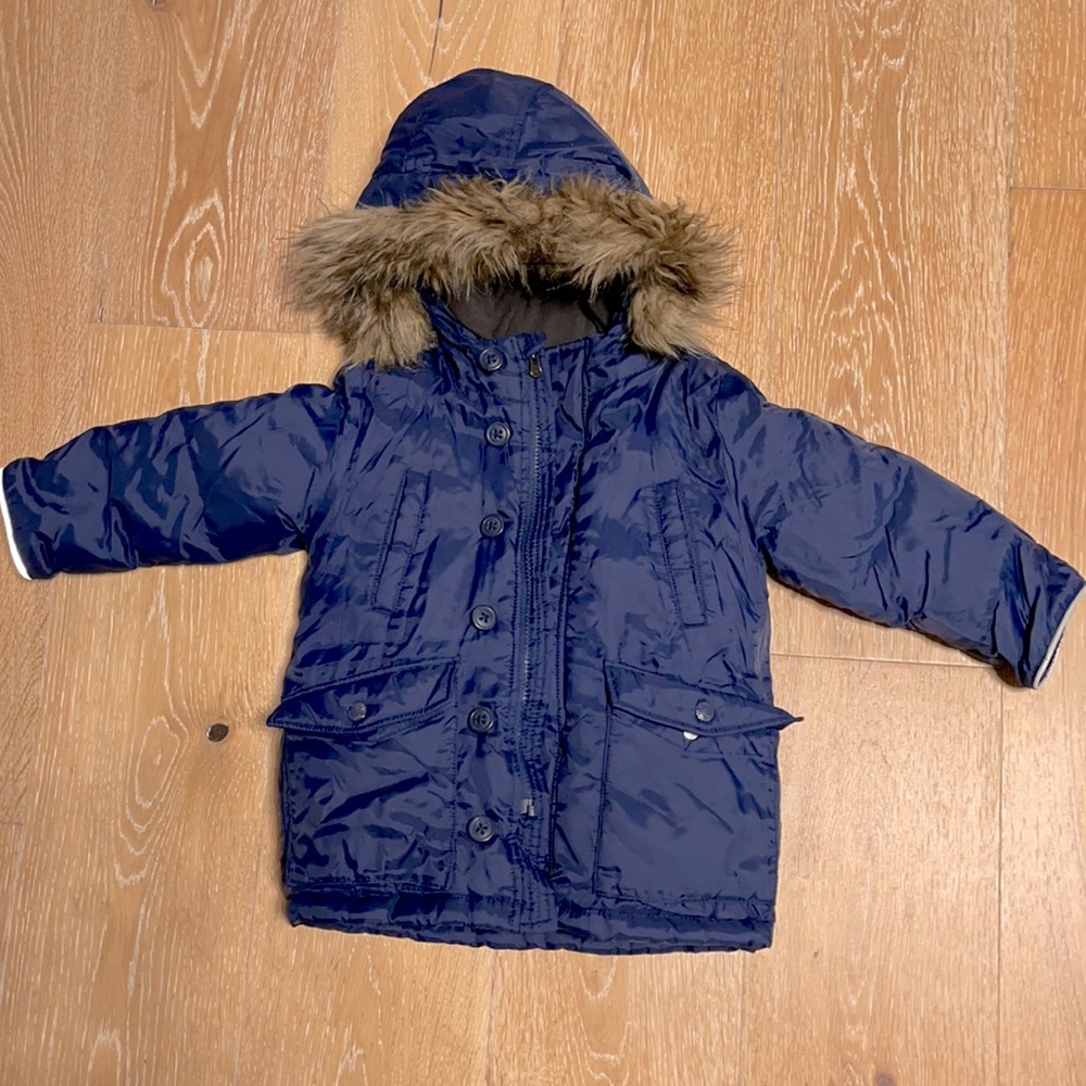 Good condition Gap size 3t puffer coat in navy blue